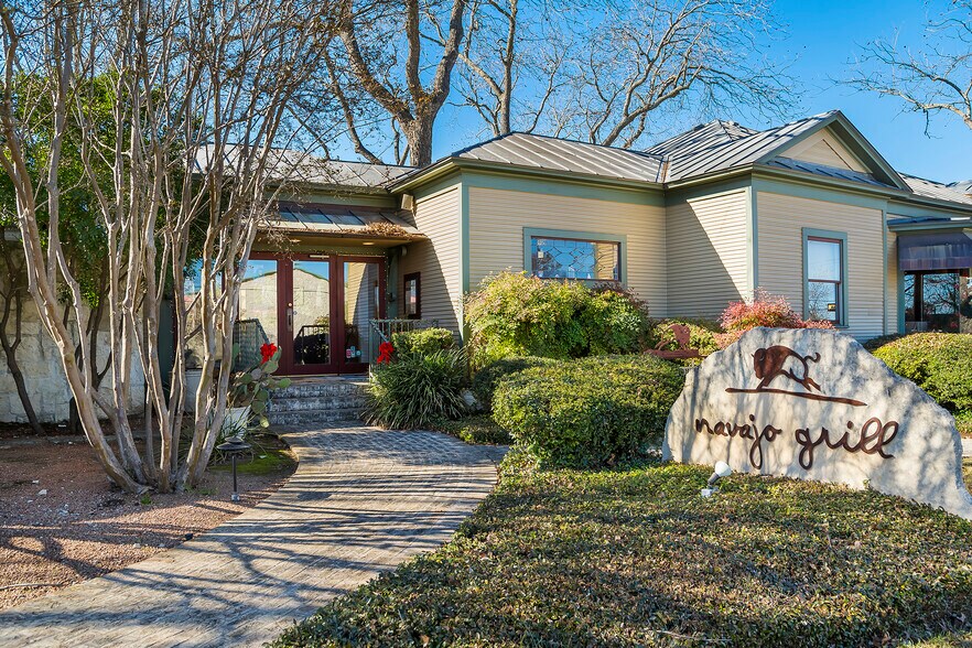 803 E Main St, Fredericksburg, TX à vendre - Photo de l’immeuble – Image 2 sur 33