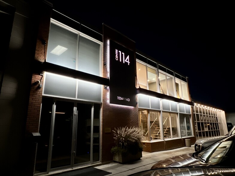 10544 114th St NW, Edmonton, AB à louer - Photo de l’immeuble – Image 3 sur 5