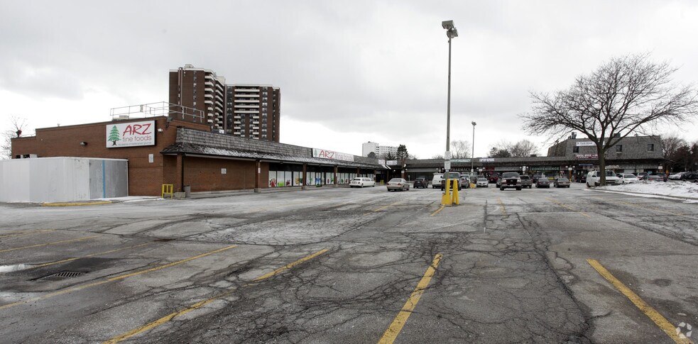 680 Silver Creek Blvd, Mississauga, ON à louer - Photo principale – Image 1 sur 6