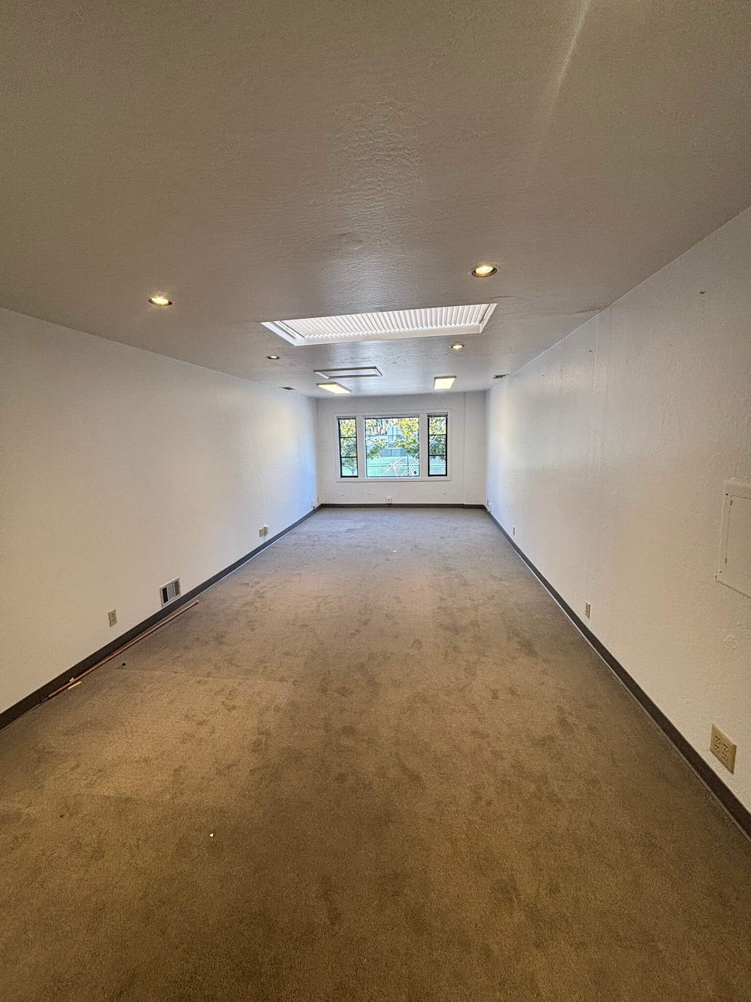 2920-2926 Domingo Ave, Berkeley, CA à louer Photo intérieure– Image 1 sur 2