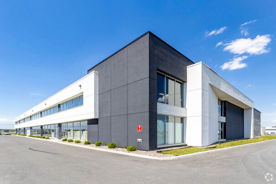 2105 Ch De L'industrie, St-Mathieu-de-Beloeil, QC à louer - Photo de l’immeuble – Image 2 sur 7