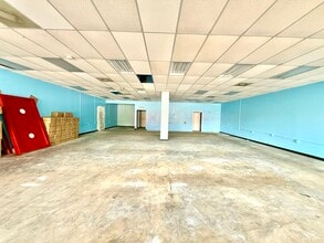 1403 Dunn Ave, Jacksonville, FL à louer Photo intérieure– Image 2 sur 4