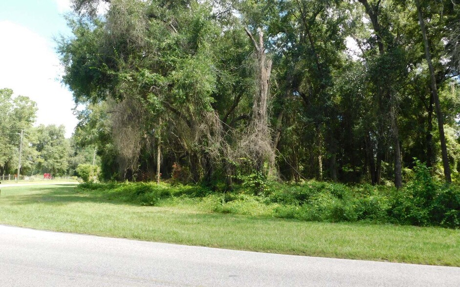 834 NW Commerce Dr, Lake City, FL à vendre - Photo de l’immeuble – Image 1 sur 3