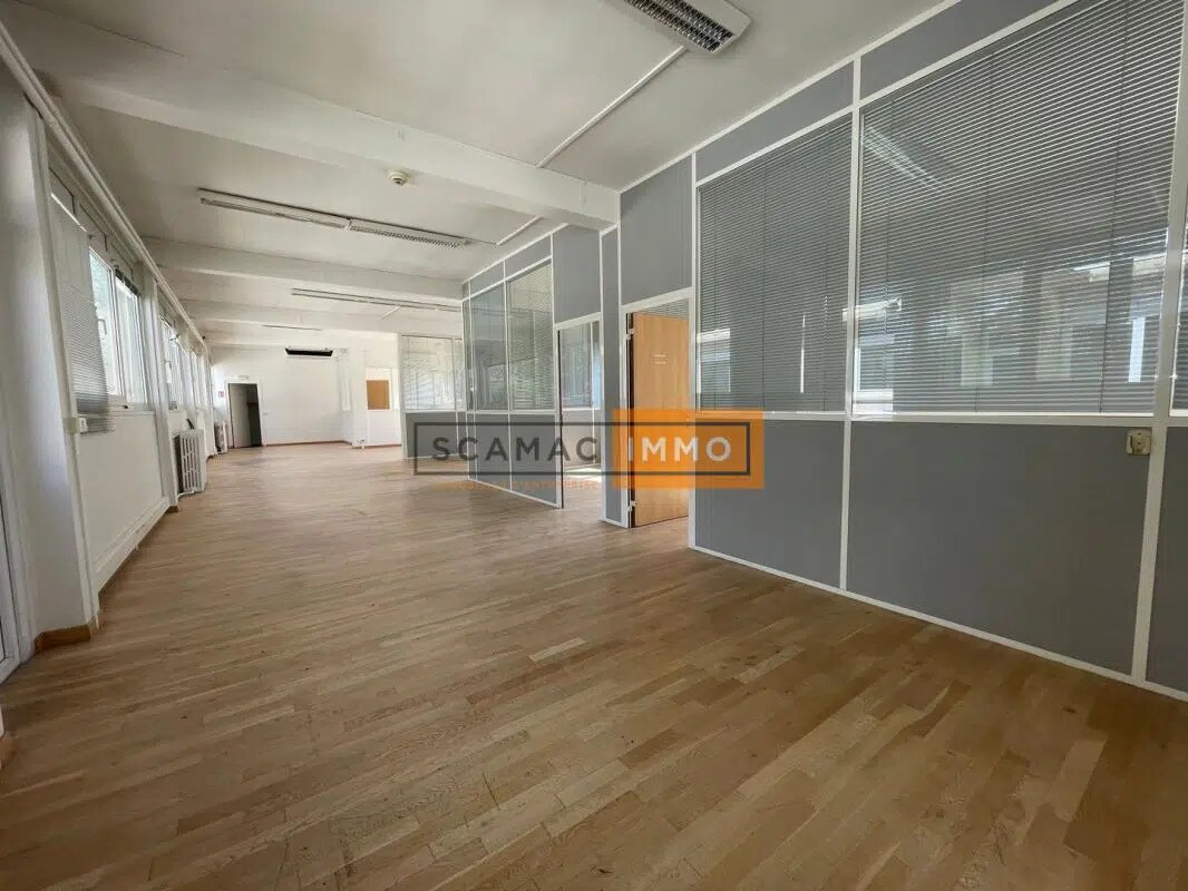  dans Nanterre à vendre Photo principale– Image 1 sur 1