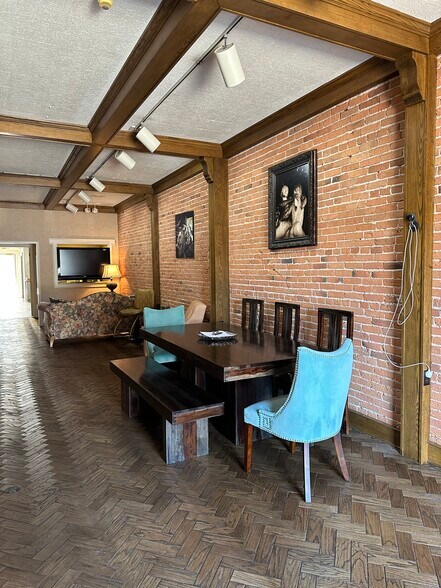 215 N Washington St, Green Bay, WI à vendre - Photo intérieure – Image 3 sur 10