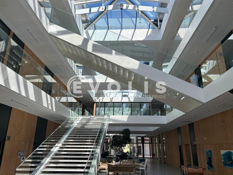 10 Rue Thomas Edison, Pessac à louer - Hall d’entrée – Image 3 sur 10