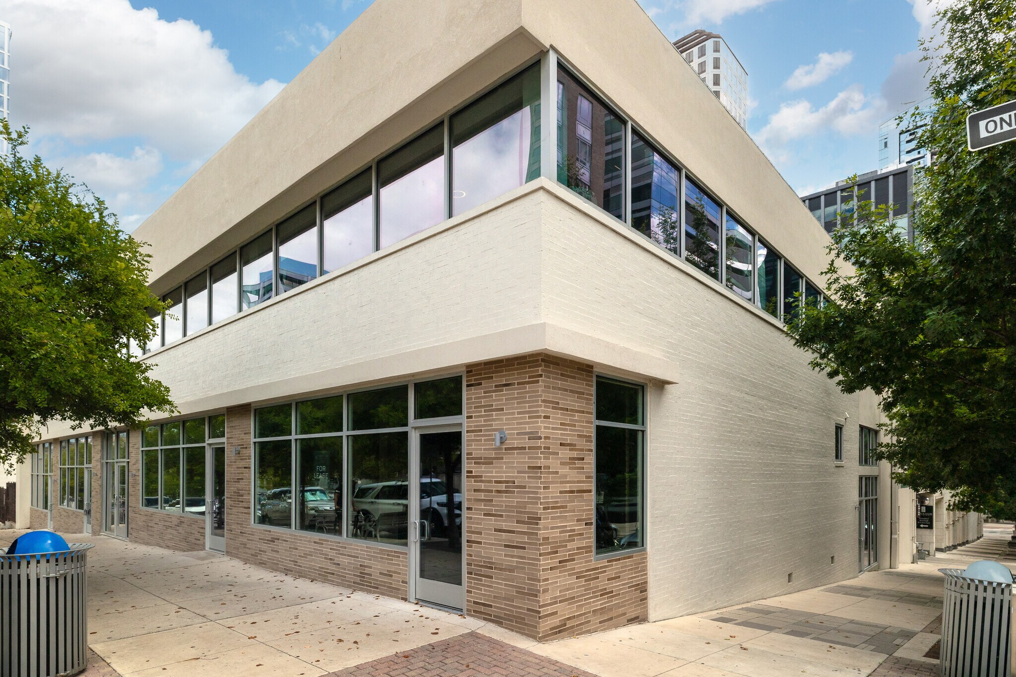 119 W 8th St, Austin, TX à louer Photo de l’immeuble– Image 1 sur 13