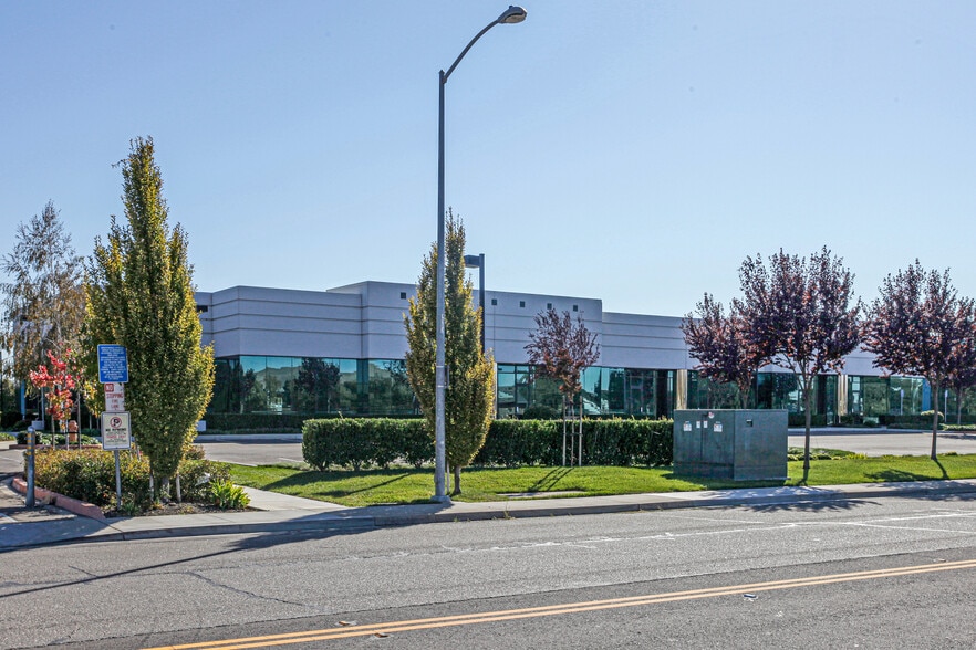 95 E Airway Blvd, Livermore, CA à louer - Photo principale – Image 1 sur 8
