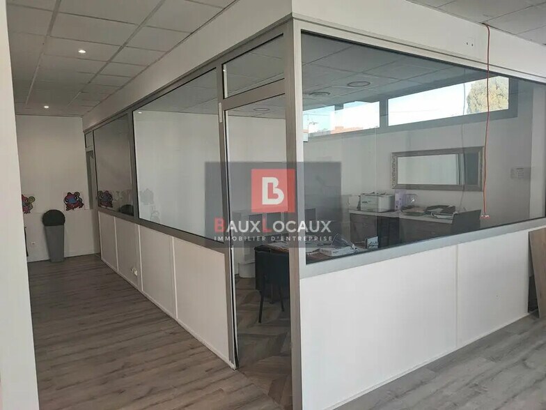 Local commercial dans Arles à louer - Photo de l’immeuble – Image 3 sur 4