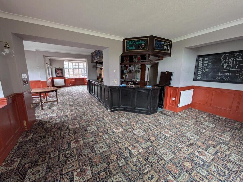 89 Oak Hl, Guildford à louer - Photo de l’immeuble – Image 2 sur 8