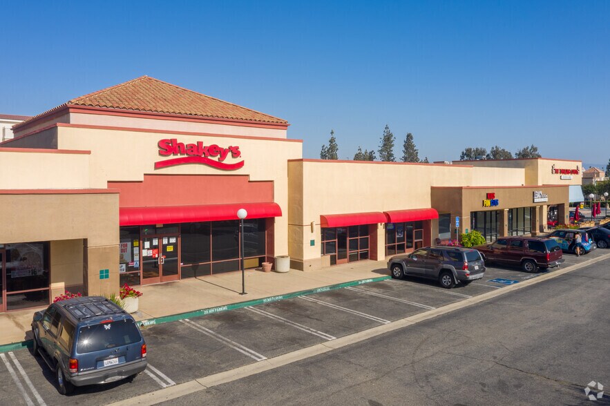 5420-5480 Philadelphia St, Chino, CA à louer - Photo de l’immeuble – Image 2 sur 4