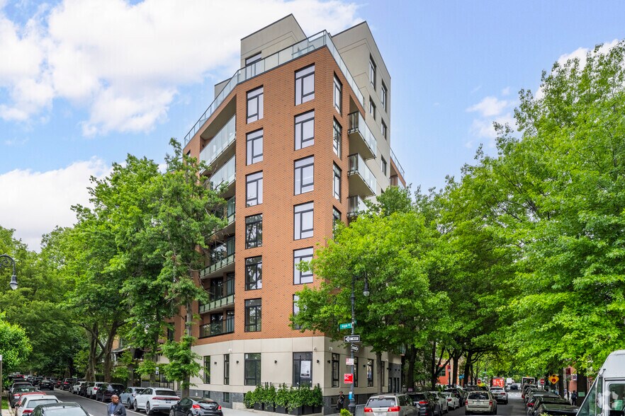 585 Argyle Rd, Brooklyn, NY à louer - Photo principale – Image 3 sur 6