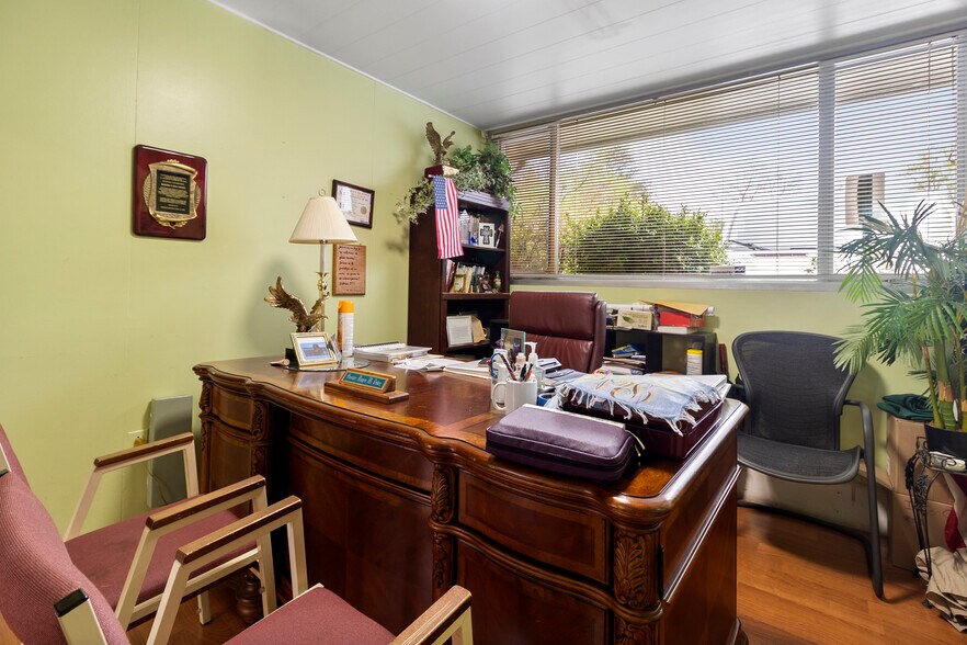 5001 Backlick Rd, Annandale, VA à vendre - Photo intérieure – Image 2 sur 73