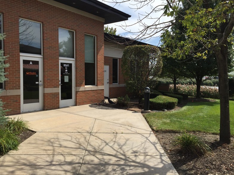 8041 W 186th St, Tinley Park, IL à vendre - Photo de l’immeuble – Image 3 sur 16
