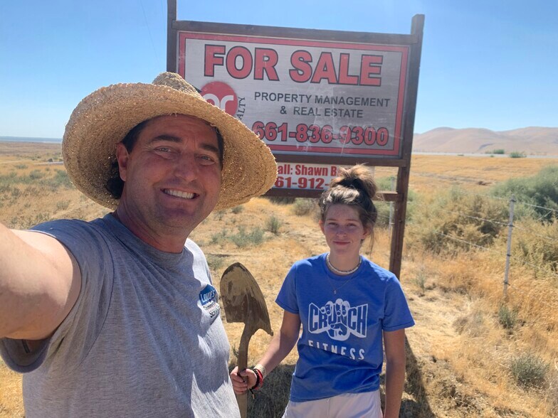 Highway 46 & Kecks Road, Lost Hills, CA à vendre - Photo de l’immeuble – Image 2 sur 3