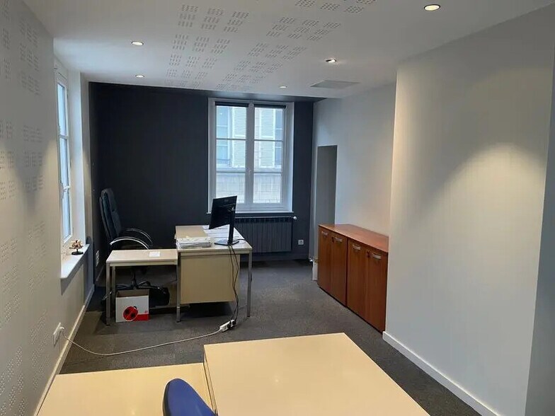 Bureau dans Compiègne à louer - Photo intérieure – Image 3 sur 12