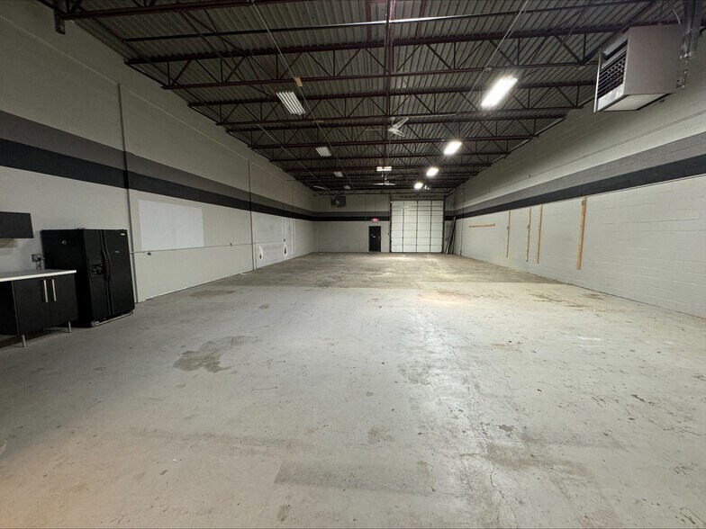 115-203 E Hudson Ave, Royal Oak, MI à louer - Photo intérieure – Image 3 sur 5