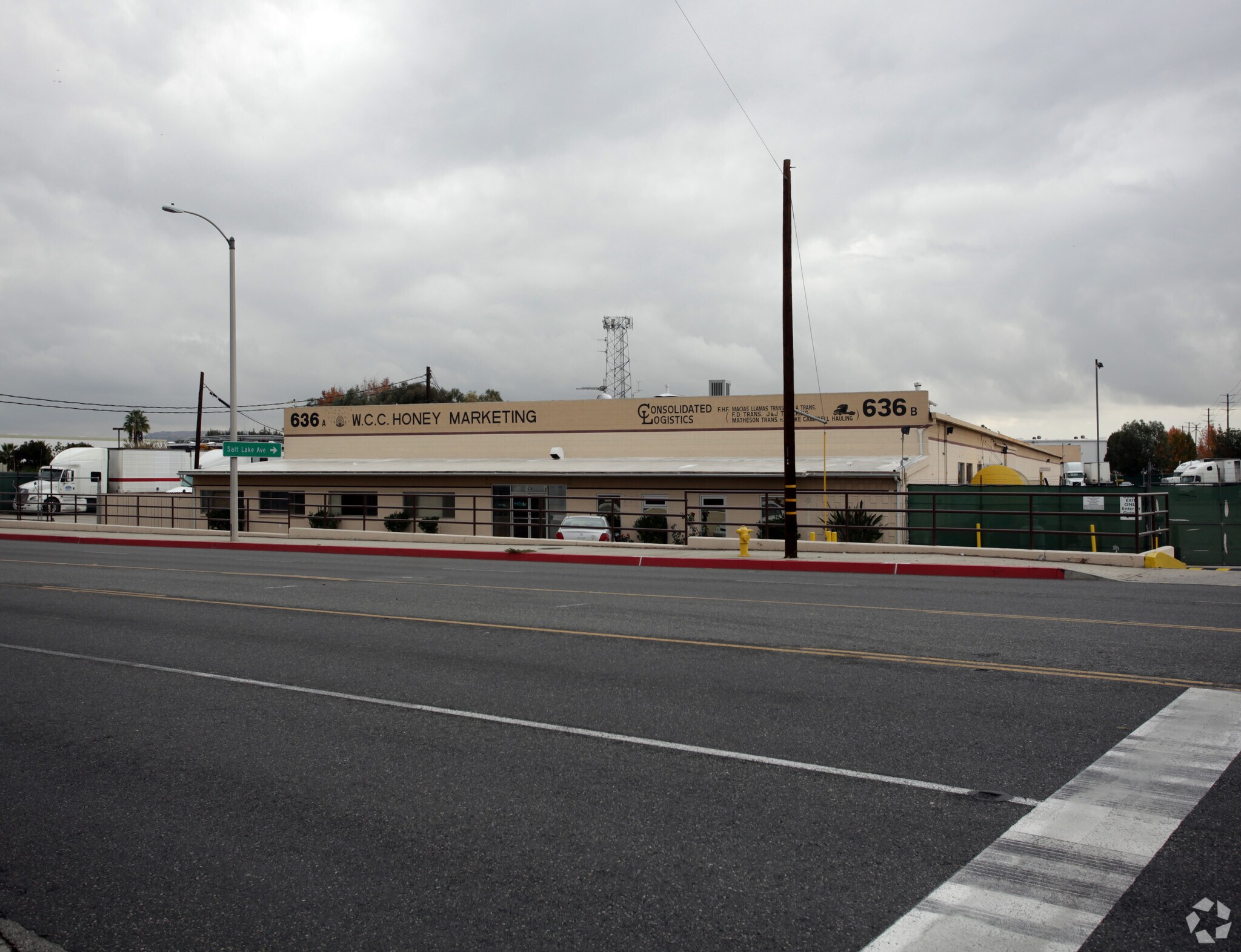 636 S Turnbull Canyon Rd, City of Industry, CA à louer Photo principale– Image 1 sur 15