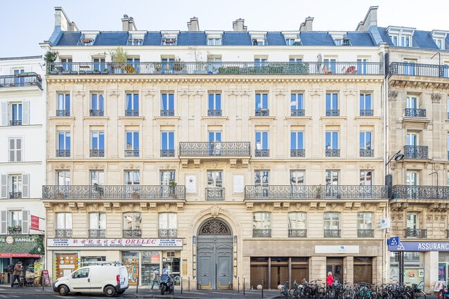 Plus de détails pour 132 Rue Du Faubourg Saint-Denis, Paris - Bureau à vendre