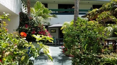 2667 Camino del Rio S, San Diego, CA à louer Photo intérieure– Image 1 sur 33