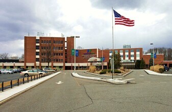 250-270 Old Hook Rd, Westwood, NJ à louer Photo de l’immeuble– Image 1 sur 4