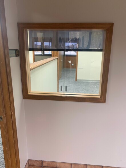 25000 N River Rd, Harrison Township, MI à louer - Photo intérieure – Image 3 sur 22