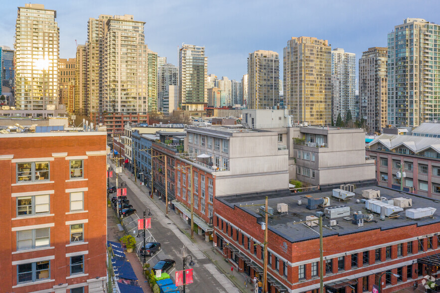 1071 Mainland St, Vancouver, BC à louer - Photo de l’immeuble – Image 3 sur 3