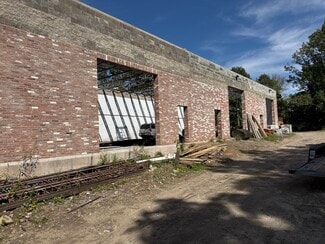 Plus de détails pour 86 Pulaski St, West Warwick, RI - Industriel/Logistique à louer