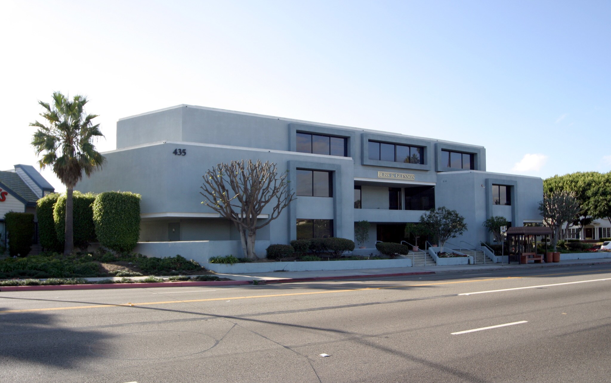 435 N Pacific Coast Hwy, Redondo Beach, CA à louer Photo de l’immeuble– Image 1 sur 3
