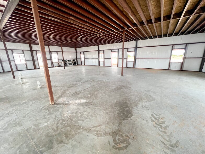 4513 County Rd 128, Midland, TX à louer - Photo de l’immeuble – Image 3 sur 32