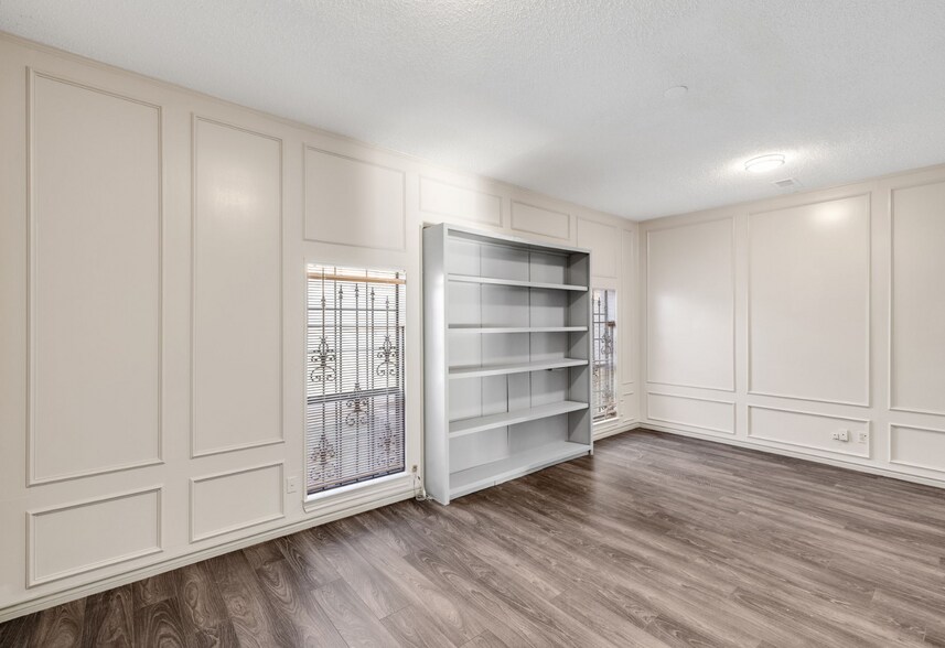 1619 W Irving Blvd, Irving, TX à louer - Photo intérieure – Image 2 sur 16