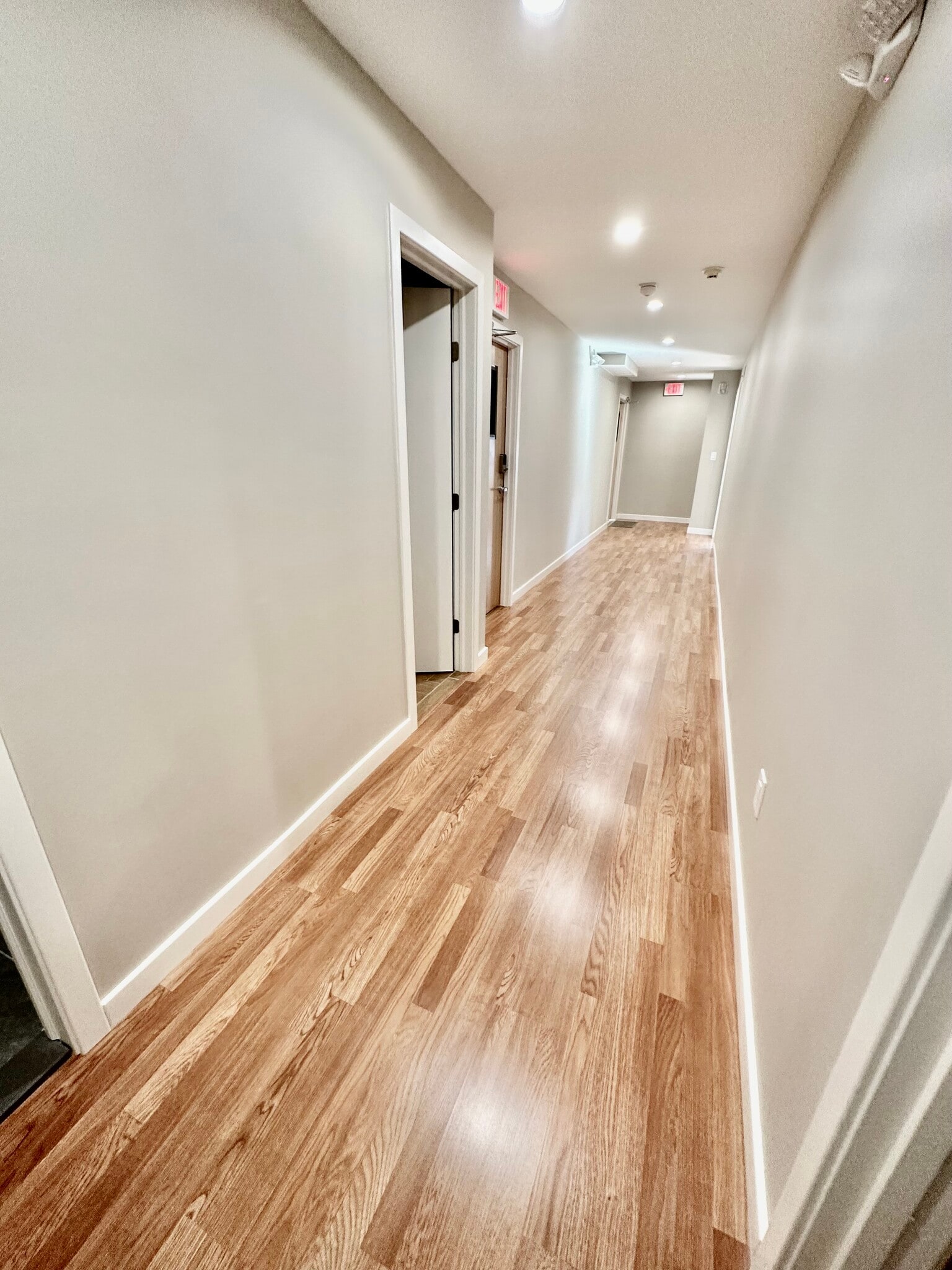 406 E Putnam Ave, Cos Cob, CT à vendre Photo intérieure– Image 1 sur 1