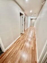 406 E Putnam Ave, Cos Cob, CT à vendre Photo intérieure– Image 1 sur 1