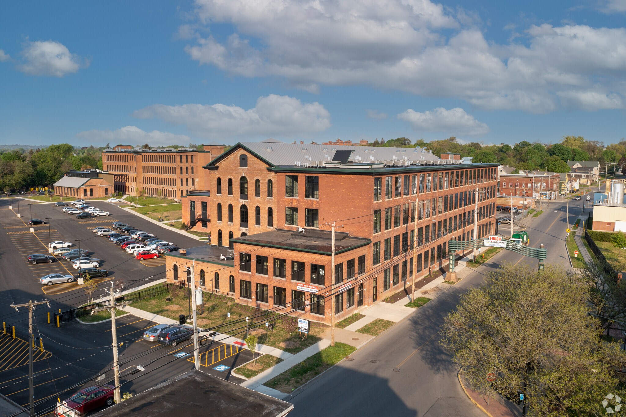 811-827 Court St, Utica, NY à louer Photo principale– Image 1 sur 51