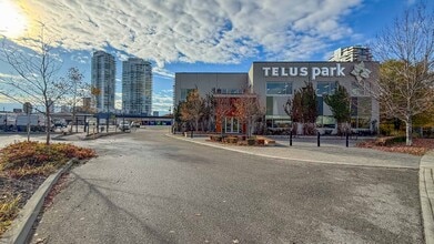 1090 Manhattan Dr, Kelowna, BC à louer Photo de l’immeuble– Image 2 sur 12