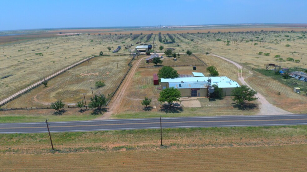 1016 County Rd E, Lamesa, TX à vendre - Photo principale – Image 1 sur 58