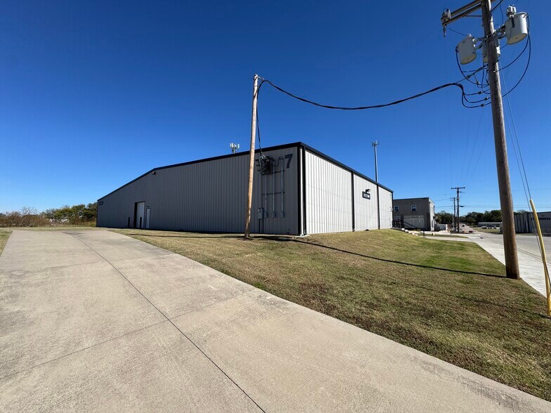 130 E 9th St, Ada, OK à louer - Photo de l’immeuble – Image 3 sur 20