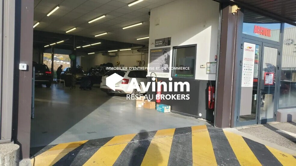 Local commercial dans Epagny Metz-Tessy à louer - Photo de l’immeuble – Image 2 sur 5