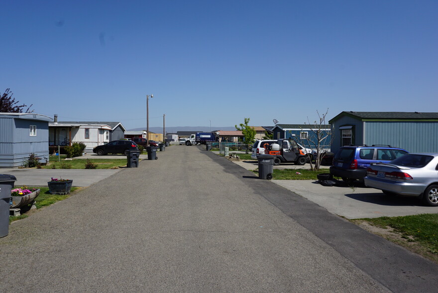 2600 Allen Rd, Sunnyside, WA à vendre - Photo principale – Image 2 sur 8