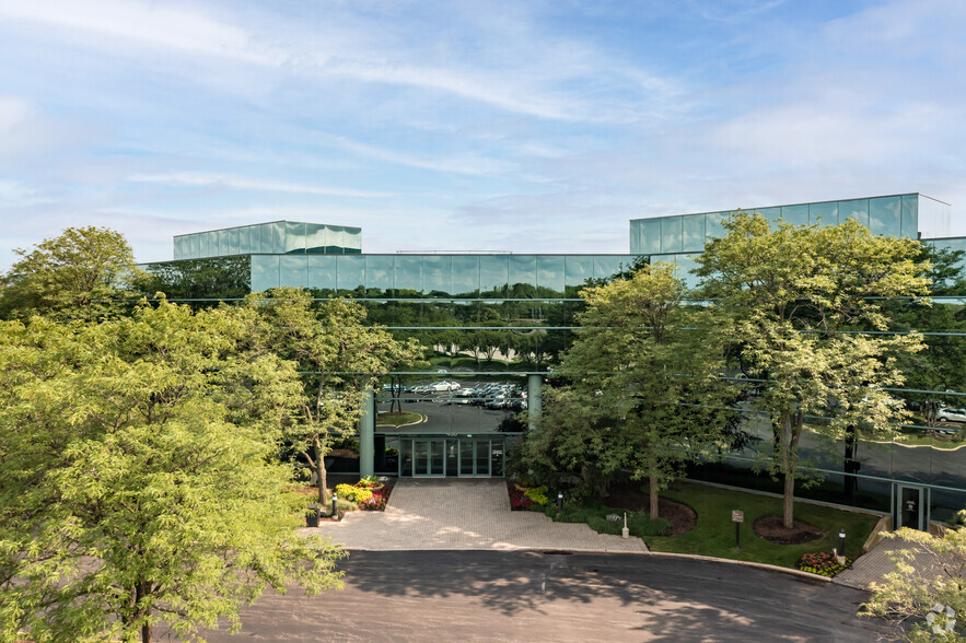450 E Devon Ave, Itasca, IL à louer - Photo de l’immeuble – Image 2 sur 8