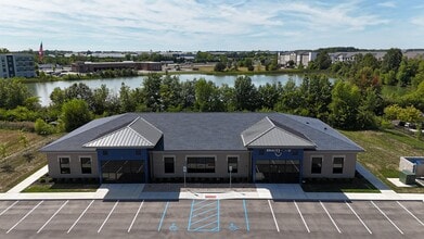 6054 Gateway Dr, Whitestown, IN à louer Photo intérieure– Image 1 sur 1