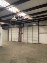 1409 S Lake Harris Rd, White Oak, TX à louer Photo intérieure– Image 2 sur 3