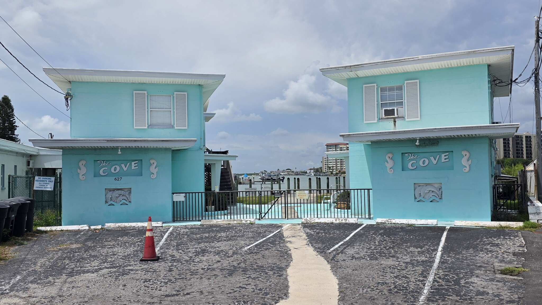 627 Bay Esplanade, Clearwater, FL à vendre Photo principale– Image 1 sur 11