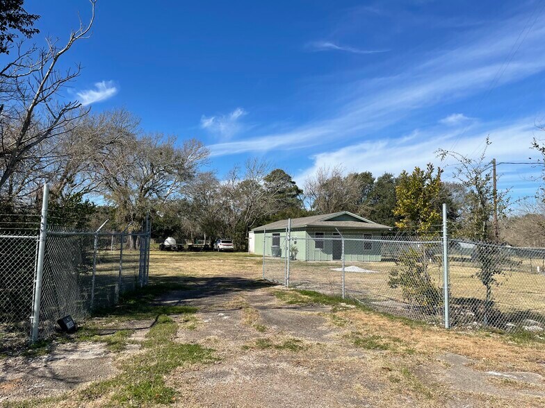 1600 3rd Ave, La Marque, TX à louer - Photo de l’immeuble – Image 2 sur 13