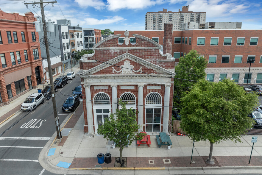 649 Mattison Ave, Asbury Park, NJ à louer - Photo de l’immeuble – Image 2 sur 9