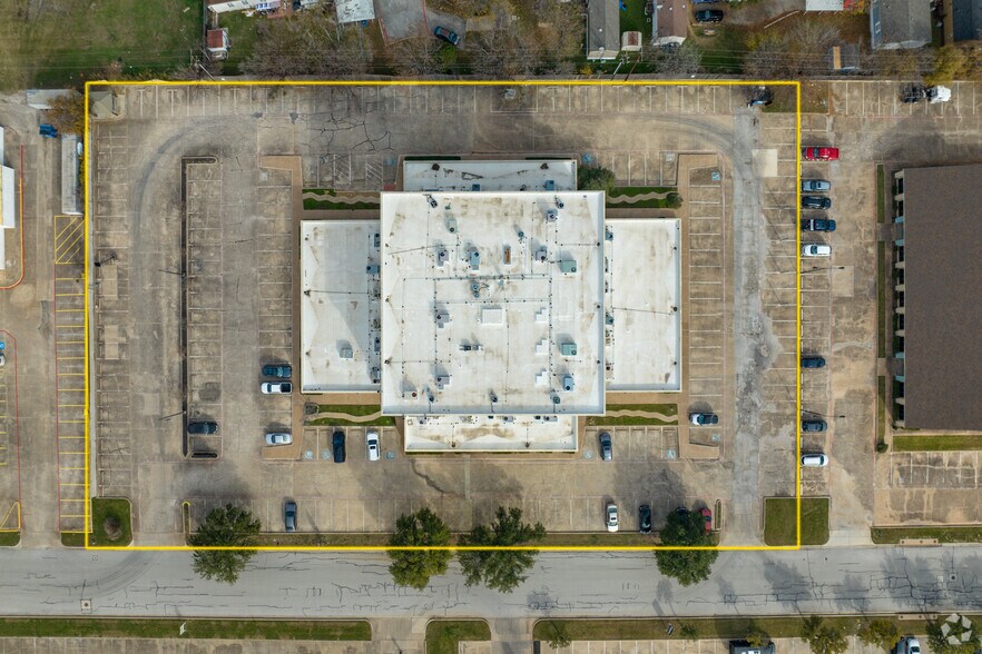 6815 Manhattan Blvd, Fort Worth, TX à louer - Photo de l’immeuble – Image 3 sur 23