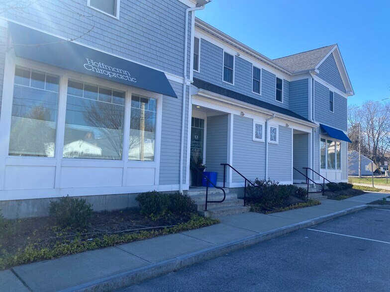 10 Anoka Ave, Barrington, RI à louer - Photo de l’immeuble – Image 2 sur 5