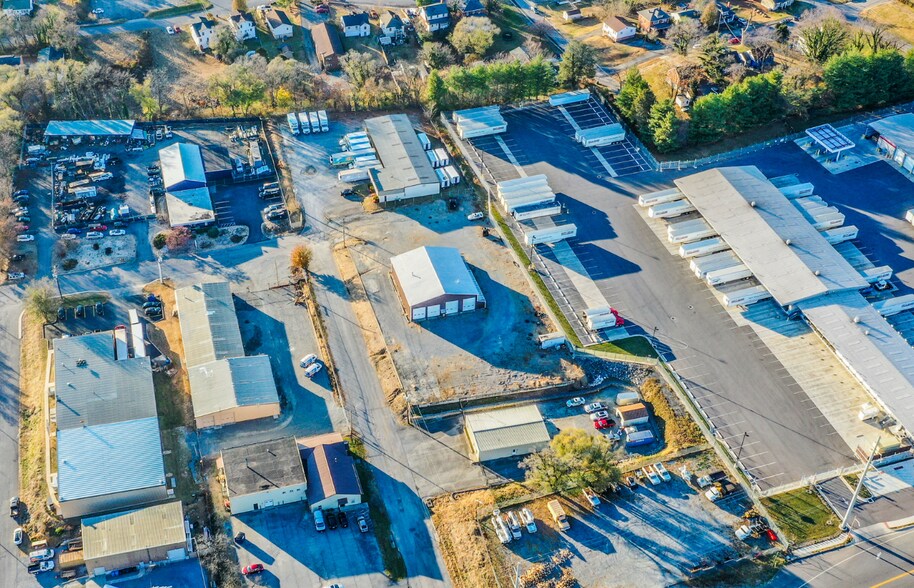 610 Mohawk Ave, Roanoke, VA à vendre - Photo de l’immeuble – Image 3 sur 6