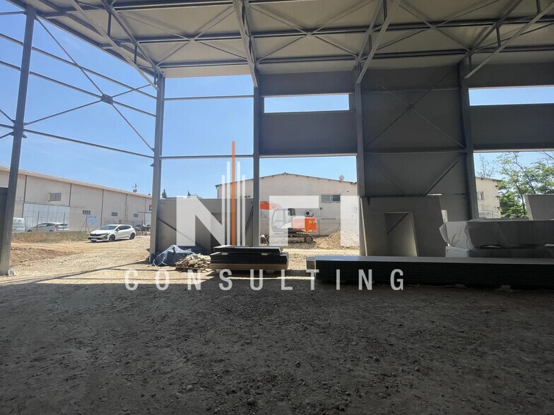 Local d’activités dans Mougins à louer - Photo intérieure – Image 2 sur 4