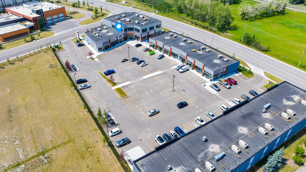 2 Royal Vista Link NW, Calgary, AB à vendre - Photo de l’immeuble – Image 2 sur 10